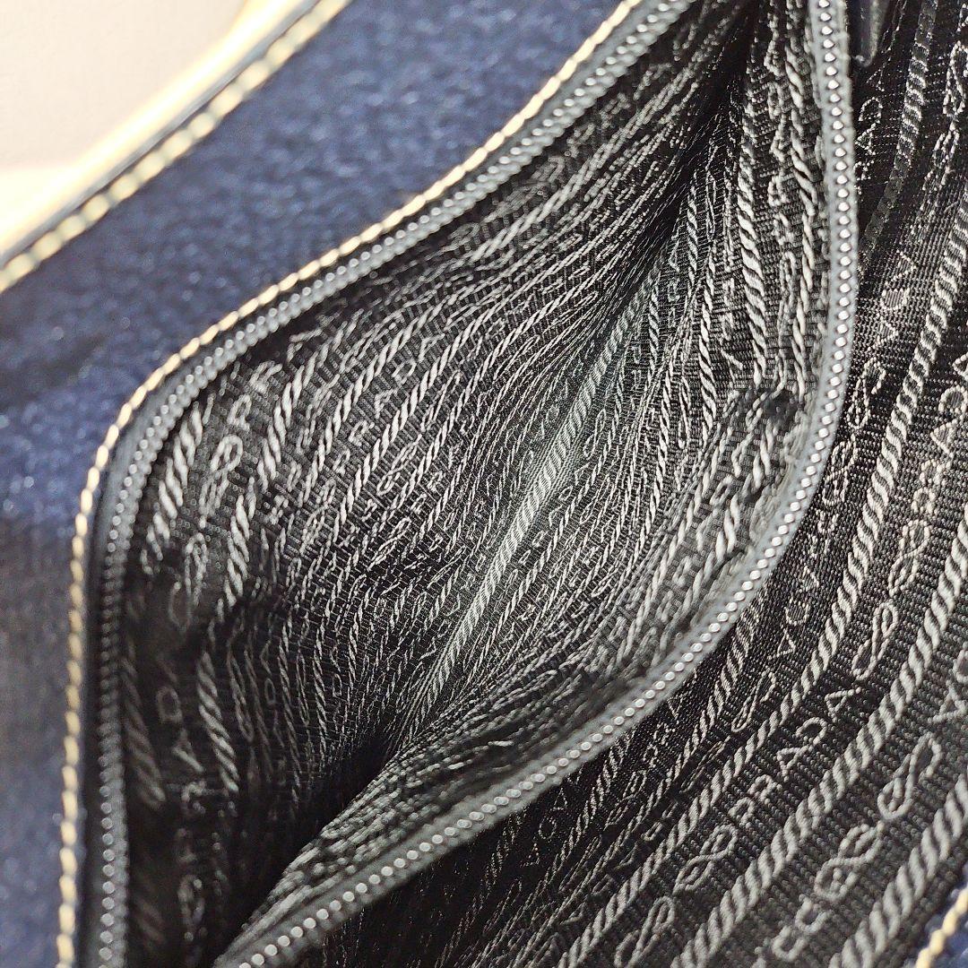 PRADA プラダ メッセンジャーバッグ ショルダーバッグ 3角ロゴ 希少