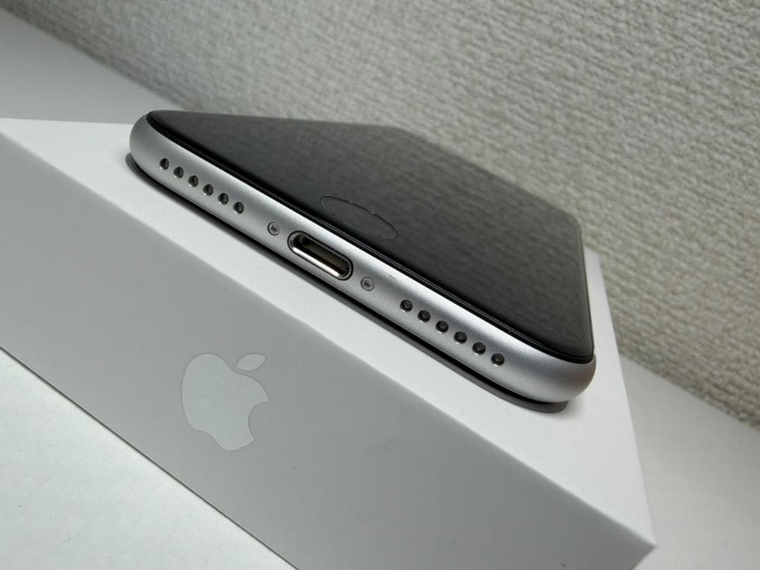 【ジャンク品】iPhone SE 第2世代 64GB SIMフリー ホワイト