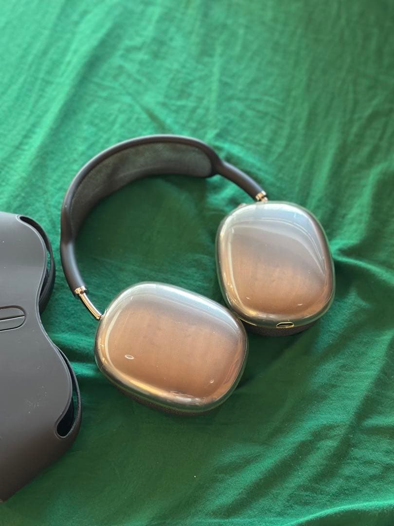 AirPods Max 専用ケース付き