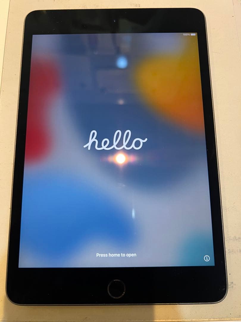 iPad 第5世代 Wi-fi 64GB スペースグレイ A2133