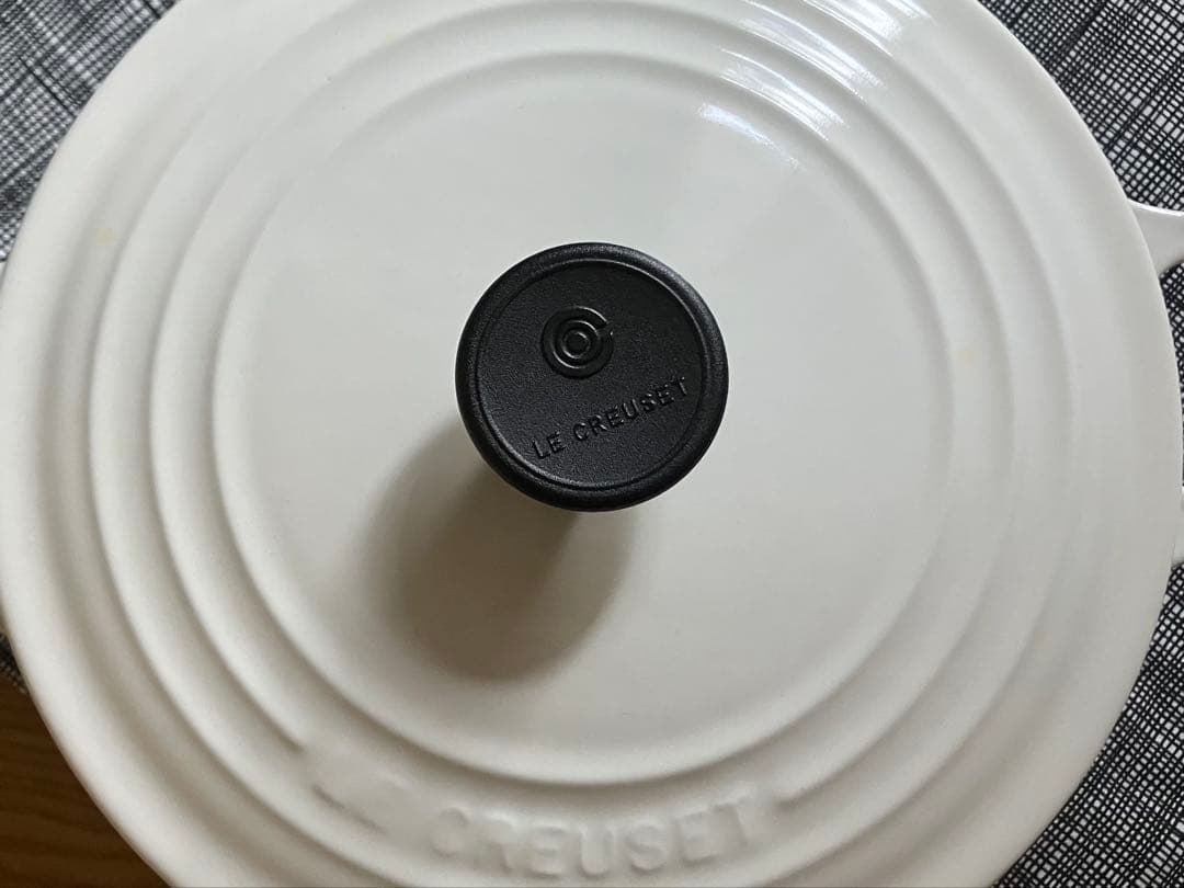 【未使用品】LE CREUSET ココット・ロンド 22cm ホワイト