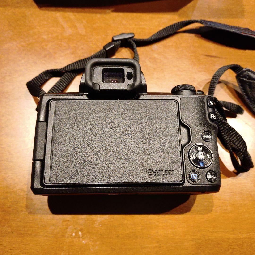 Canon EOS Kiss M ダブルレンズキット ブラック