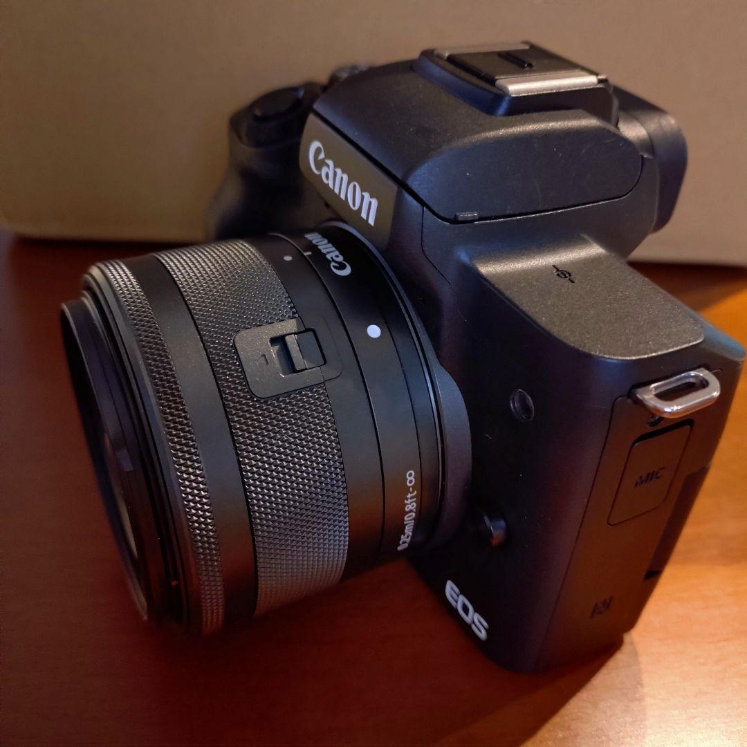 Canon EOS Kiss M ダブルレンズキット ブラック