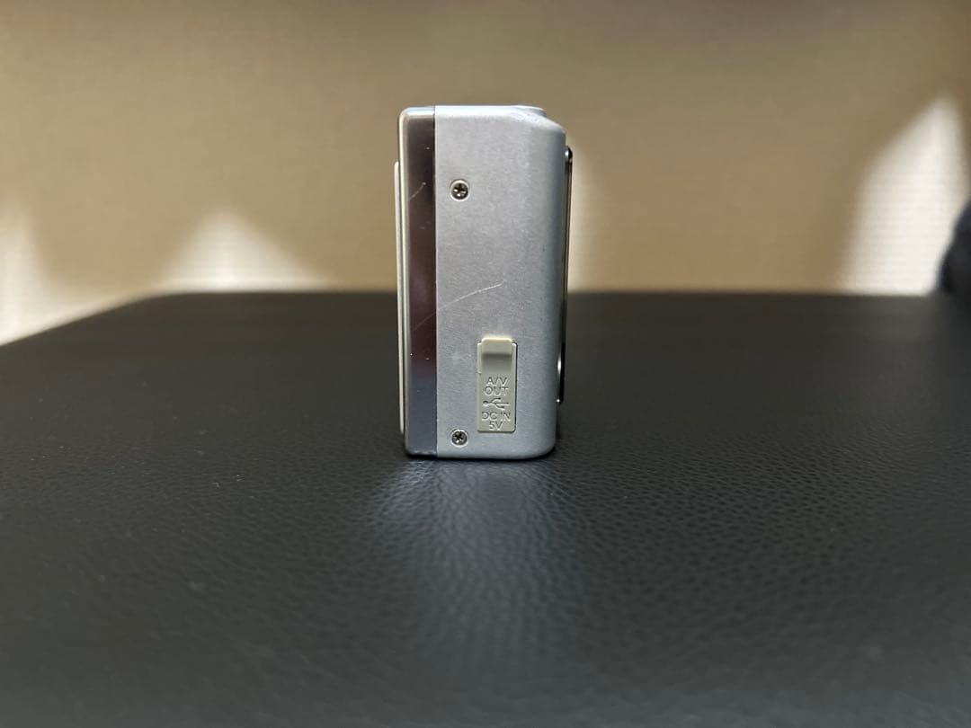 Fujifilm FinePix F10 コンパクトデジタルカメラ