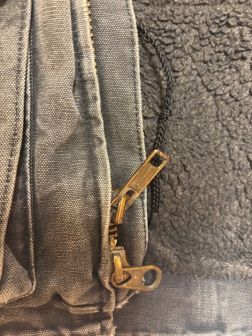 Carhartt グレー ダックジャンパー