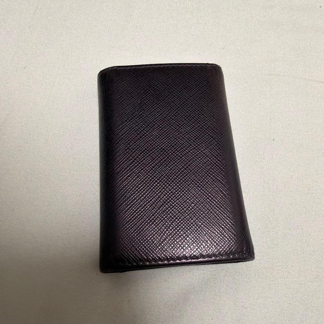 PRADA プラダ サフィアーノレザー キーケース ブラック ゴールドロゴ