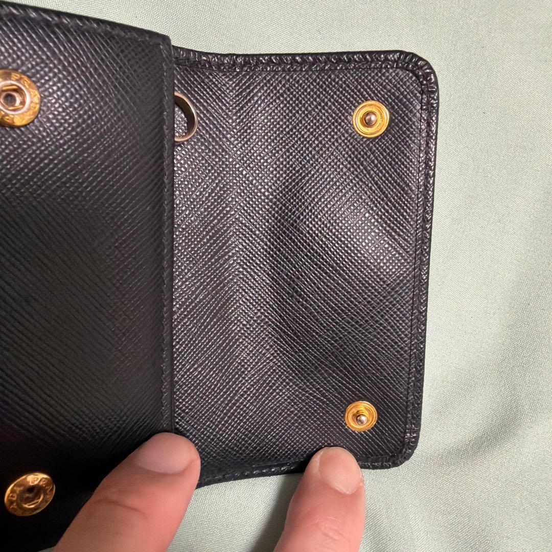 PRADA プラダ サフィアーノレザー キーケース ブラック ゴールドロゴ