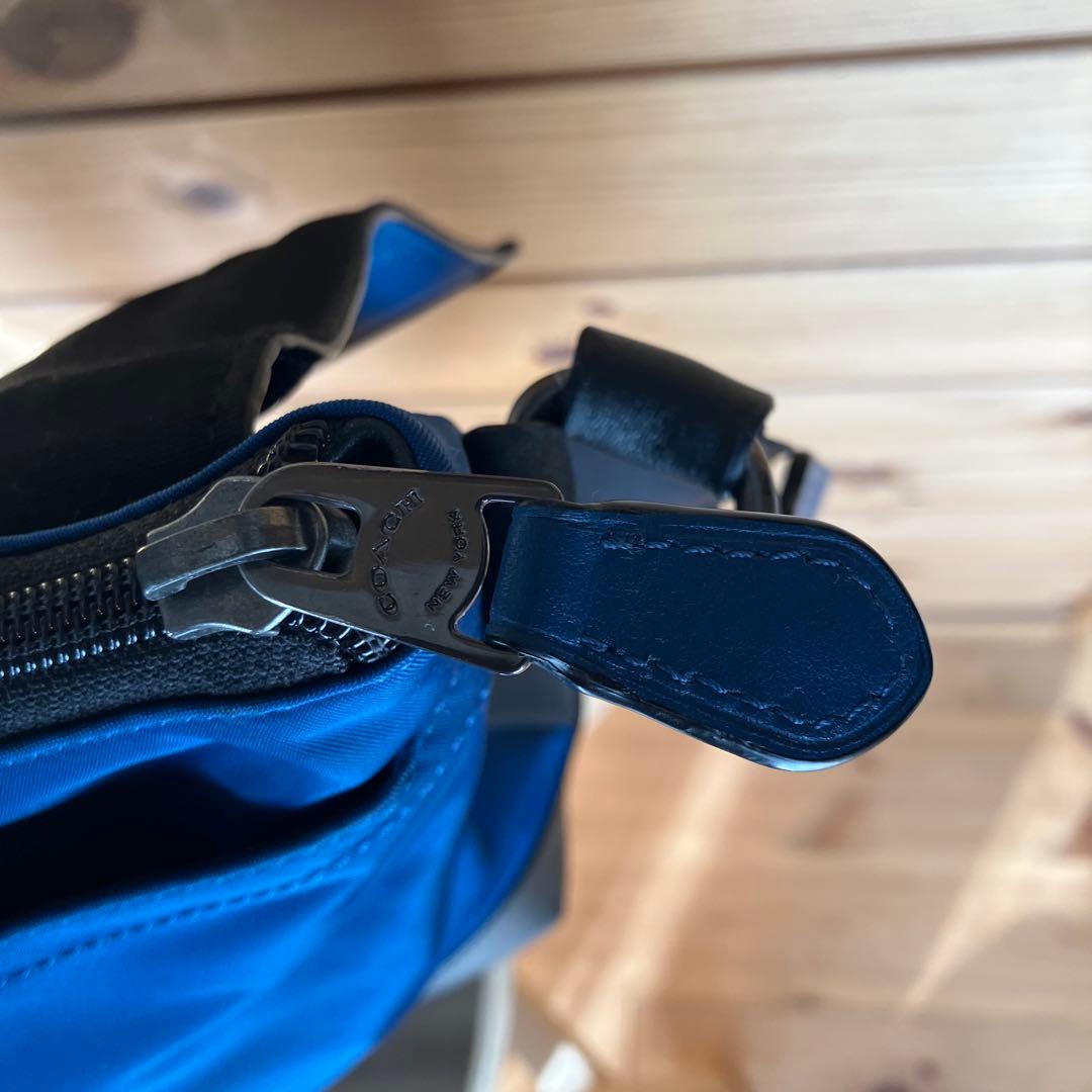 COACH（コーチ）メンズ メッセンジャーバッグ ナイロン×レザー ブルー
