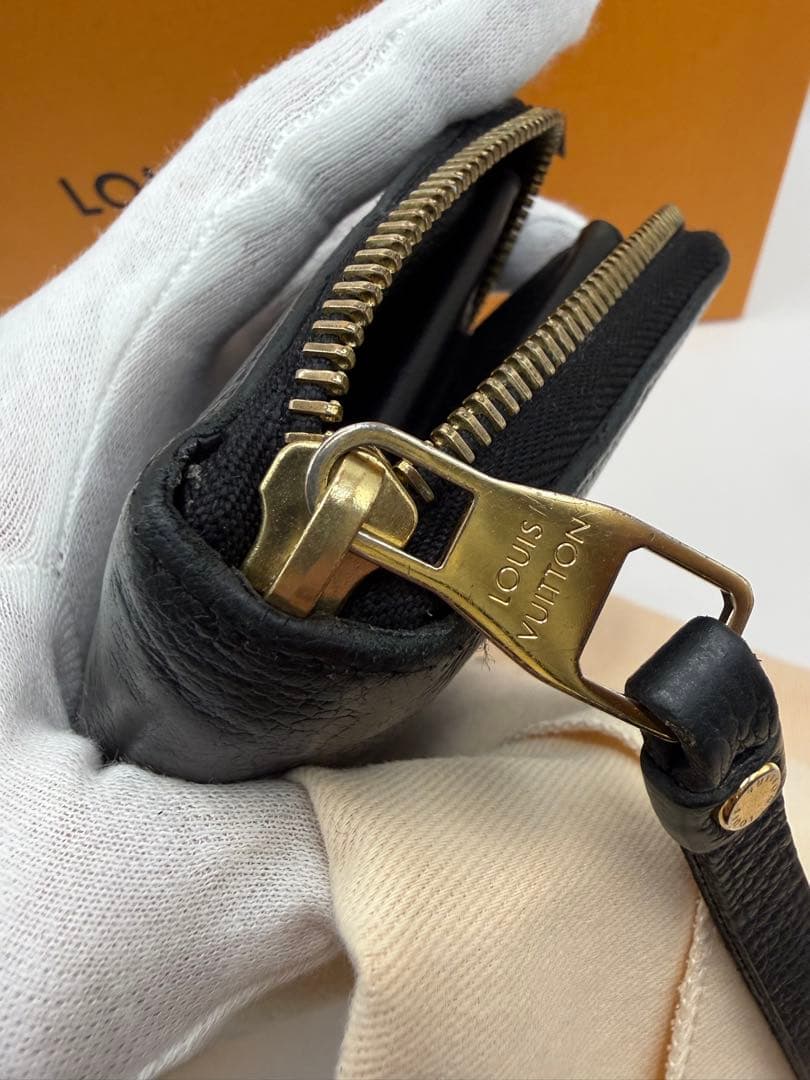 美品・ルイヴィトン アンプラント ジッピー 黒 長財布