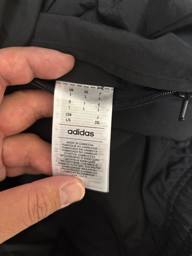 アディダス マンチェスターユナイテッド ザ・ストーン・ローゼズ ジャケット