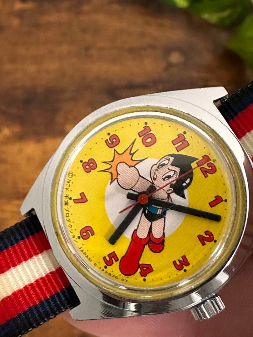 希少　レトロ　鉄腕アトム　腕時計（手巻き）
