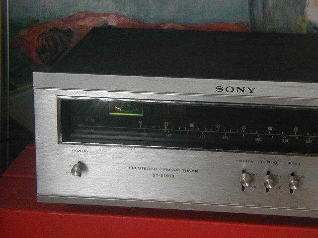 ★ＳＯＮＹ製ＳＴ－5150D、ＦＭステレオ、ＡＭチューナーです。枠に劣化あり。