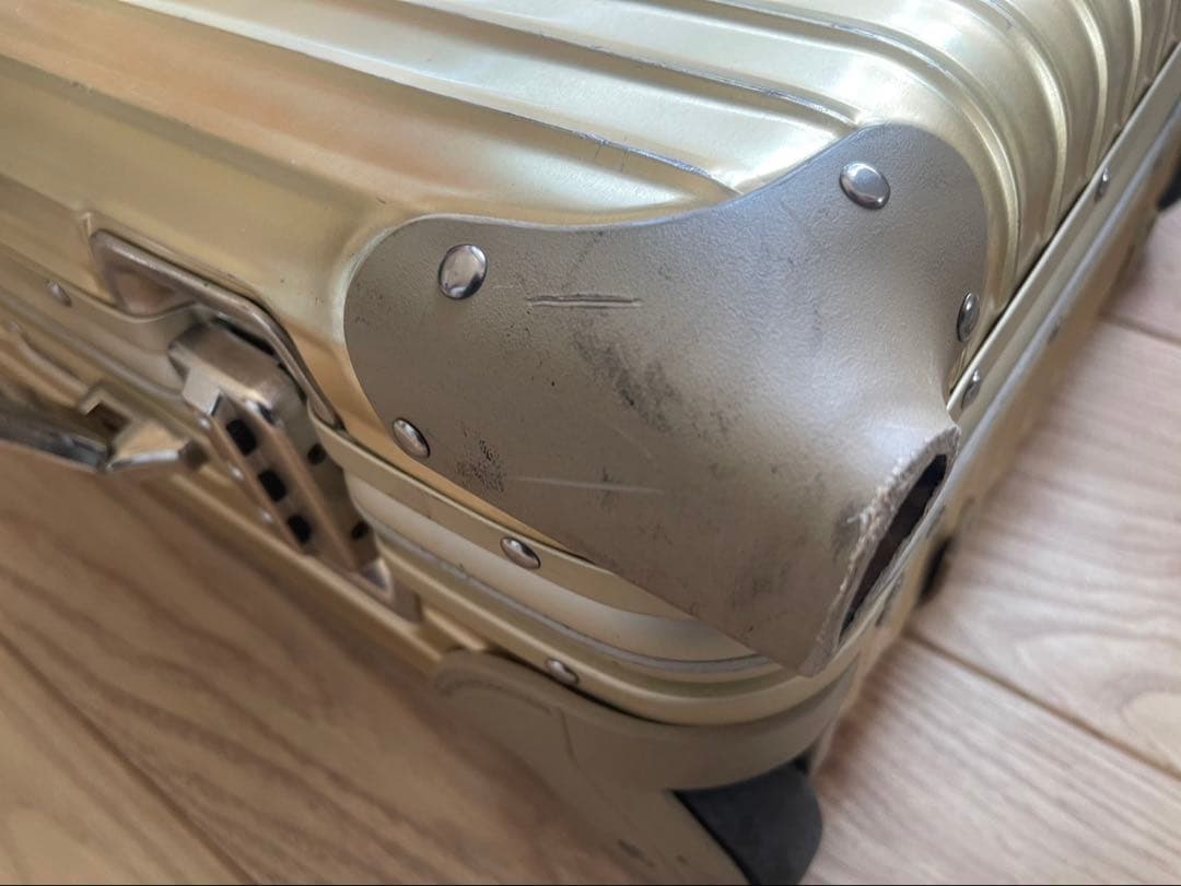 RIMOWA ゴールド スーツケース 小型