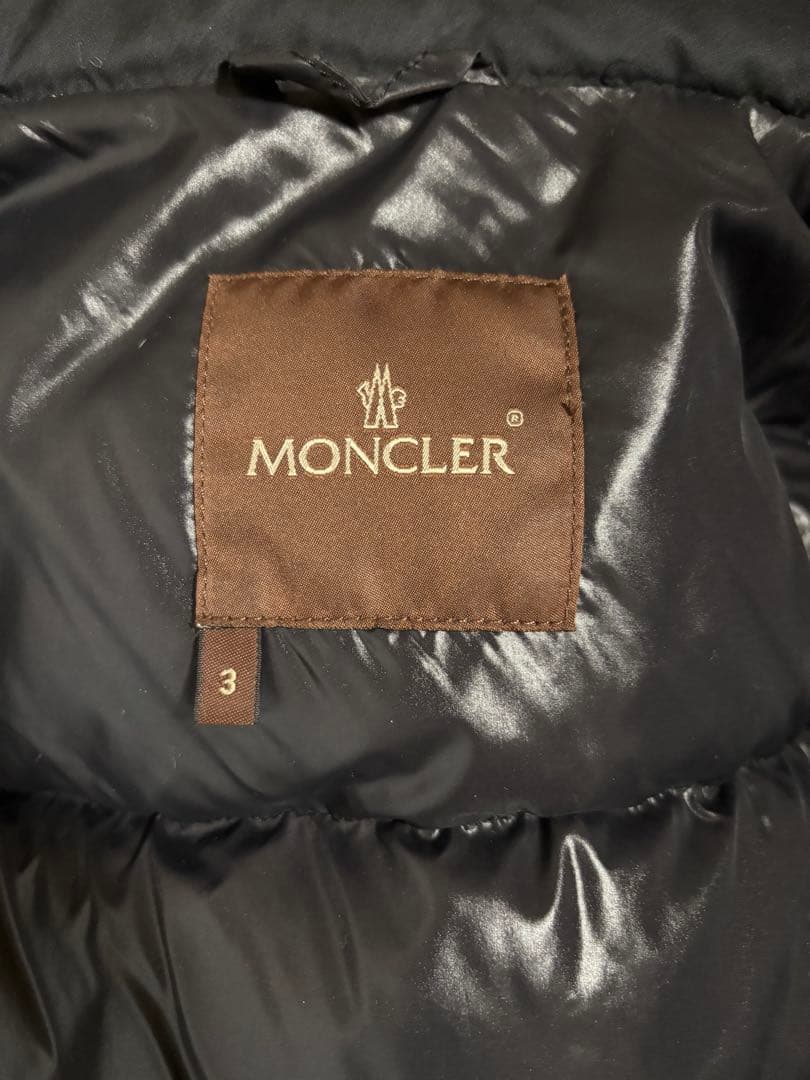 l*y様 MONCLER ブラック ダウンジャケット サイズ3