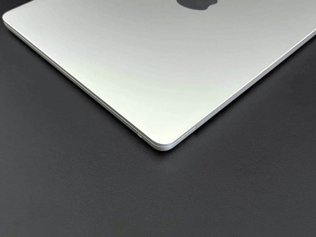 【美品】MacBook Air （M2, 2022）13.6㌅元箱 バッテリー◎