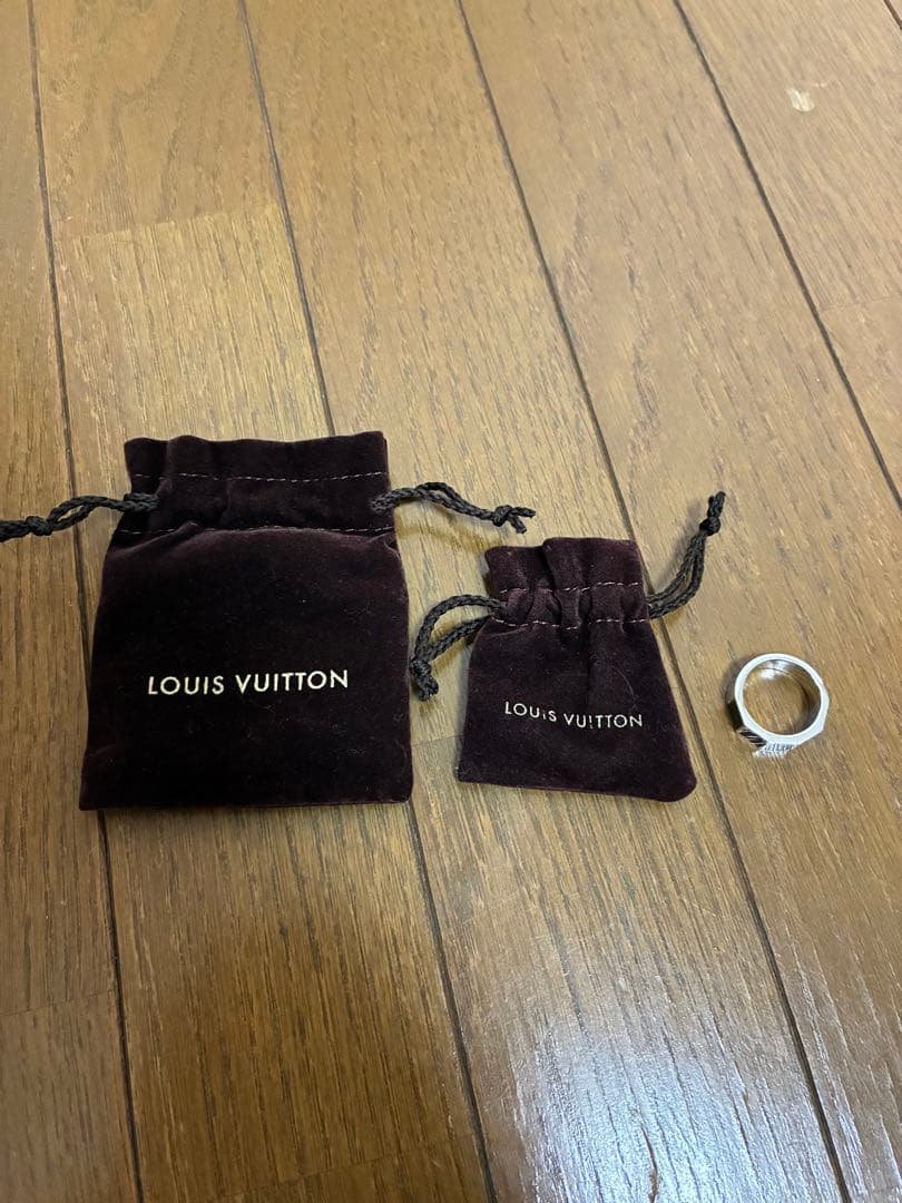 LOUIS VUITTON リンク　　指輪