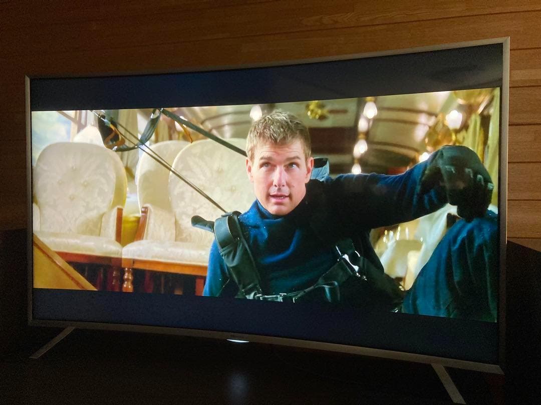 ハイセンスhisense 4K 55インチ曲面TV　55EC88チューナーレス