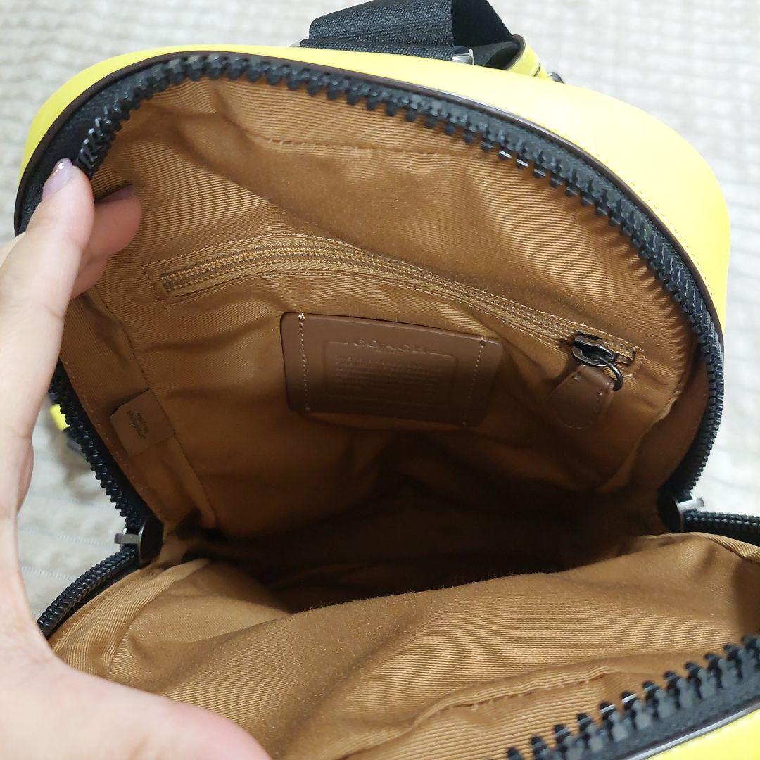 COACH ボディバッグ ブラウン/イエロー