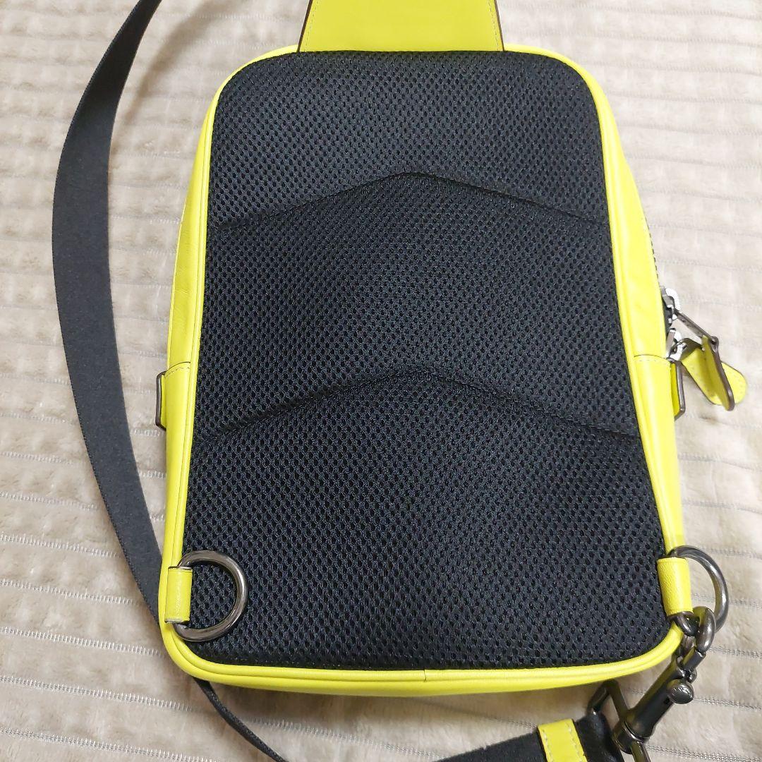 COACH ボディバッグ ブラウン/イエロー