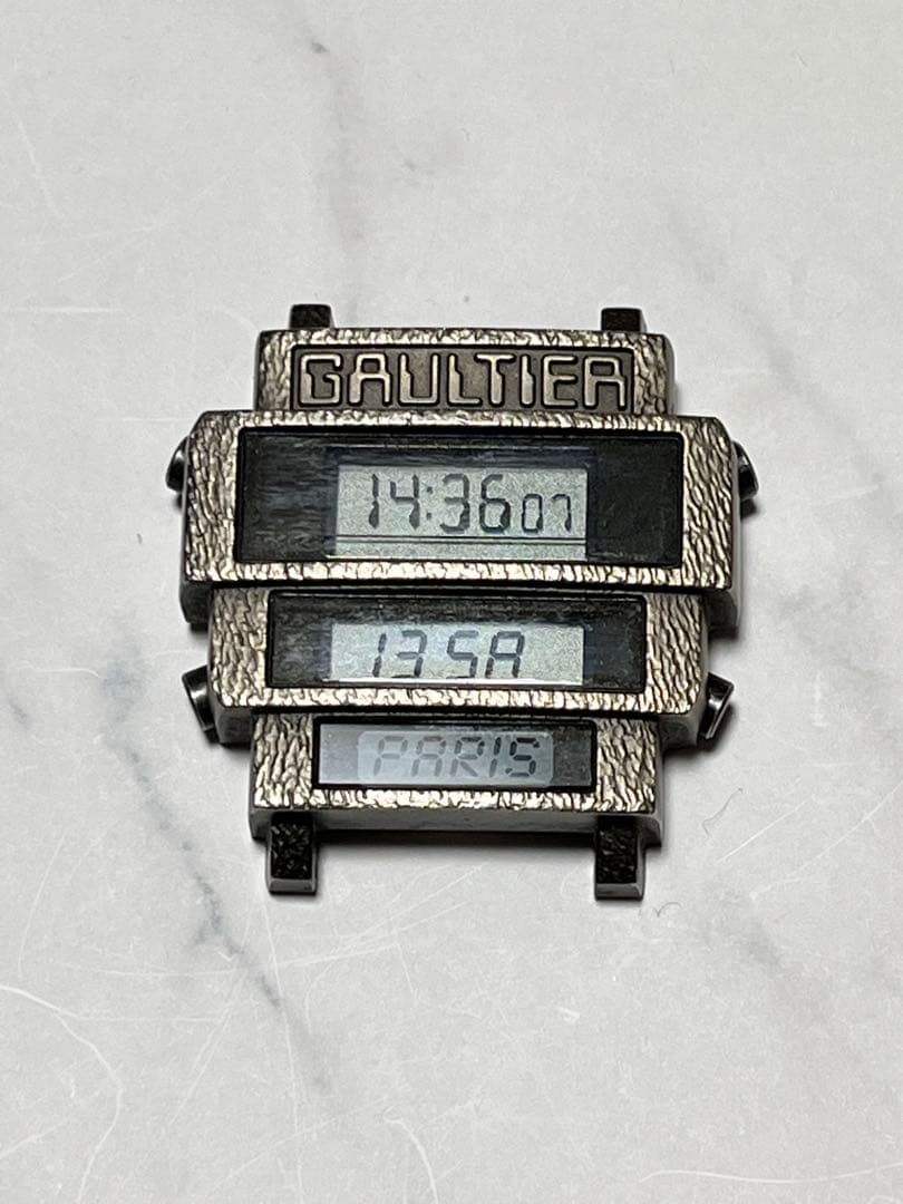 Jean Paul GAULTIER デジタル　腕時計