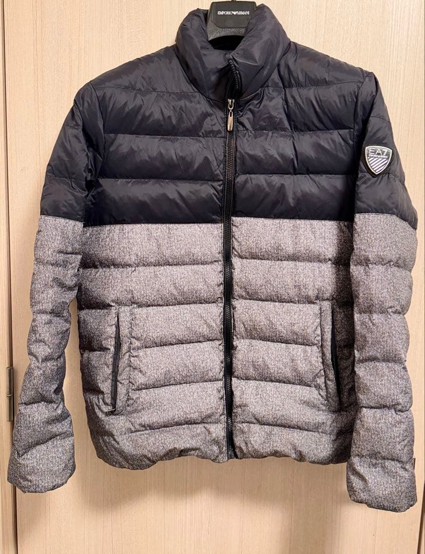 EA7ダウンジャケット 黒・グレー　L