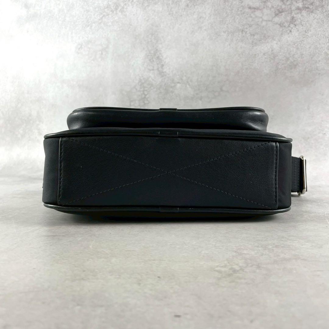 【大人気】BURBERRY ボディバッグ クロスボディ ウエストポーチ ロゴ 黒