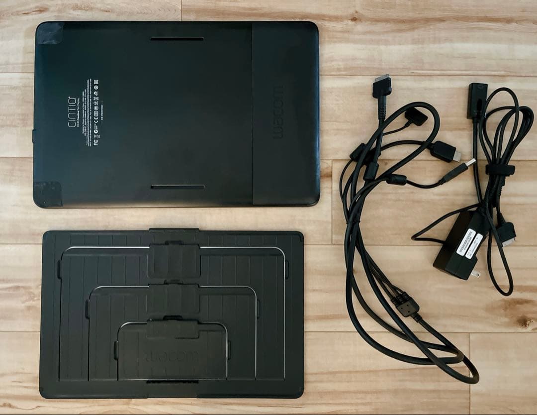 Wacom Cintiq 13HD ワコム　液タブ