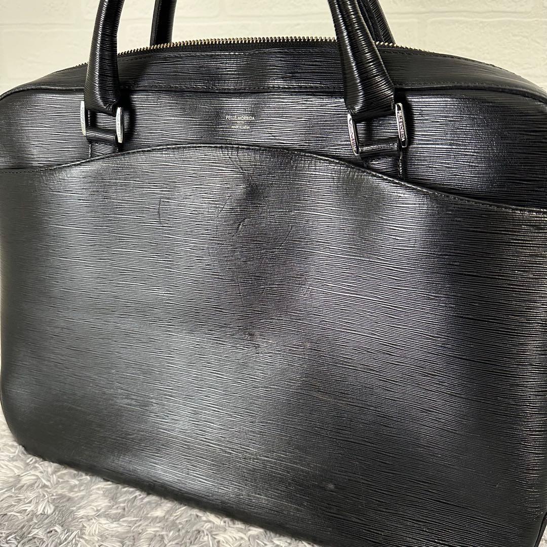 美品　人気　ペッレモルビダ　キャピターノ　ビジネスバッグ　レザー　ブラック　黒