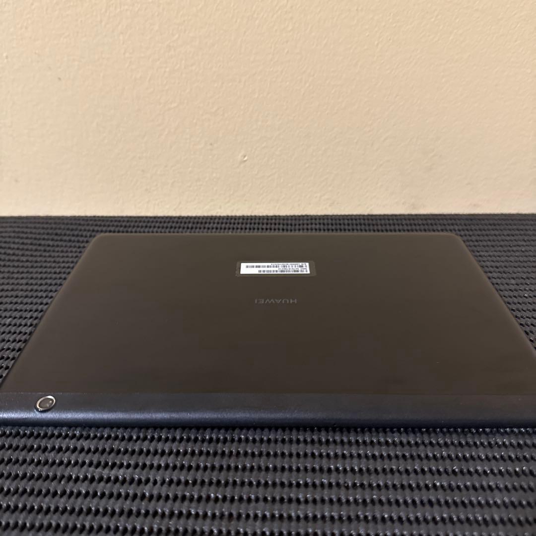 J60 美品　HUAWEI MediaPad T5 (AGS2-W09) 本体