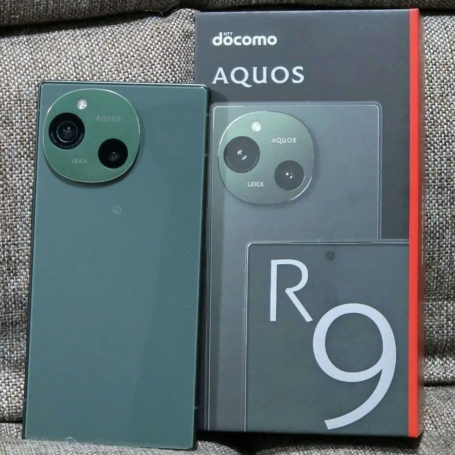 【ほぼ未使用】SHARP AQUOS R9 docomo版SIMフリー