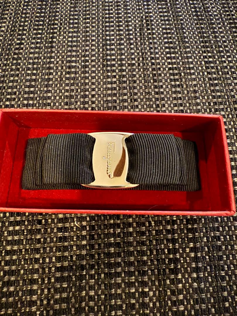 Salvatore Ferragamo フェラガモ リボンバレッタ　　ヴァラ