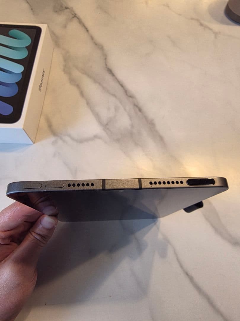 n*n様 iPad mini (第6世代) スペースグレー セルラー 64GB