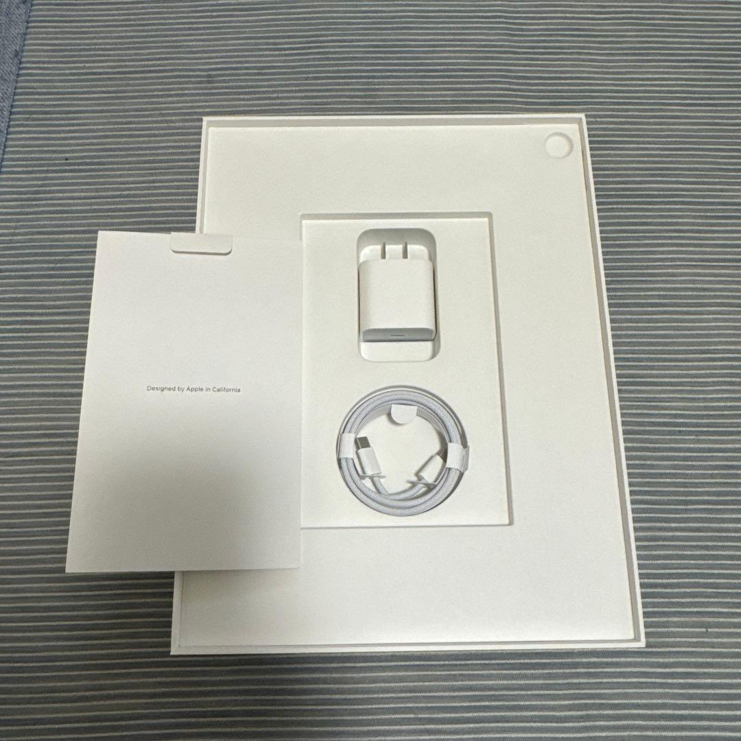 13インチiPad Air Wi-Fiモデル256GBロジクール製キーボード付き