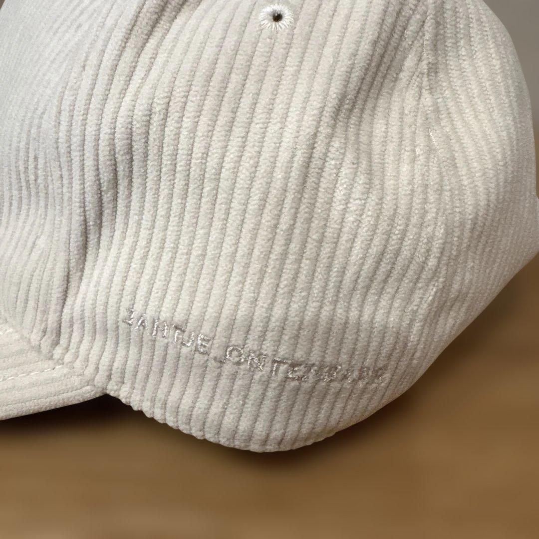 JANTJE_ONTEMBAAR ヤンチェオンテンバール コーデュロイ キャップ
