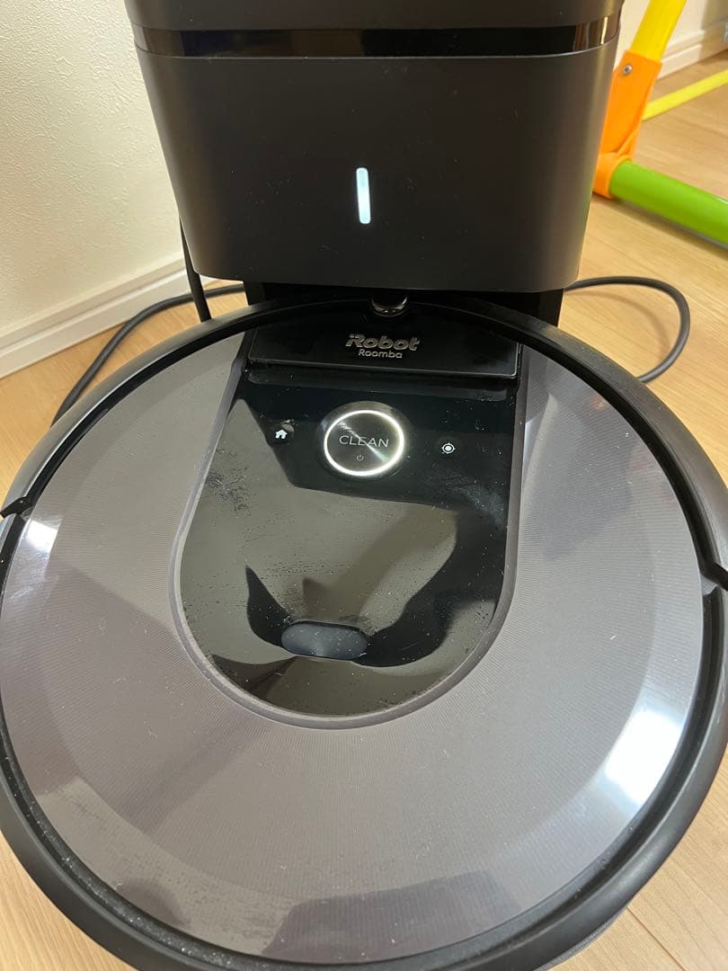 Roomba i7ロボット掃除機本体&クリーンベース