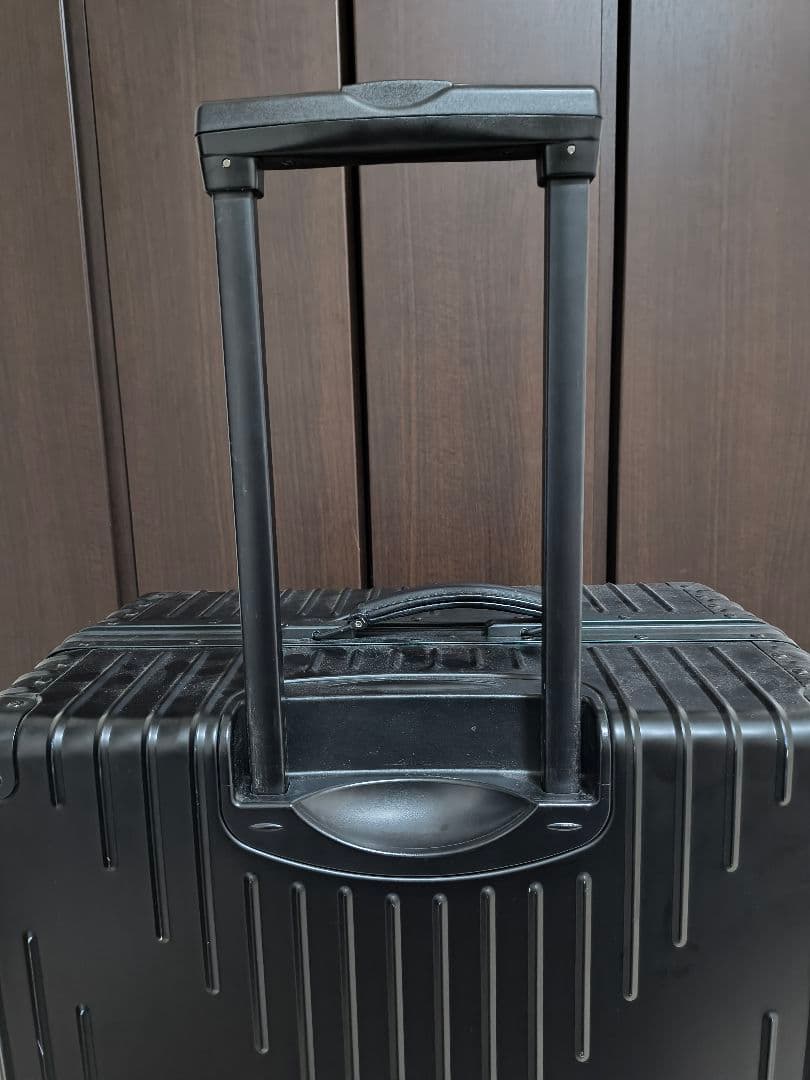 【値下げ】innovator　アルミスーツケース　96L