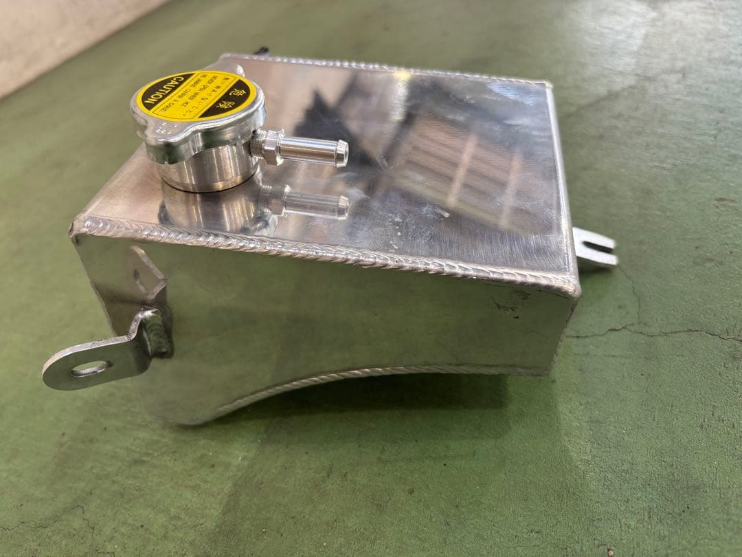 アルミタンク、テール、ロアパネルセット