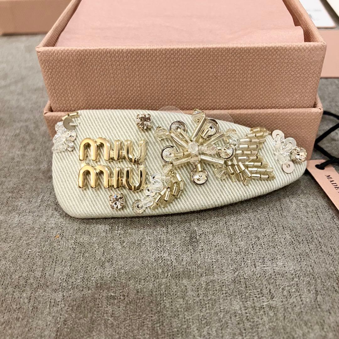 最終値下げMIUMIU ヘアピン エンブロイダリー ギャバジン バレッタ ビーズ