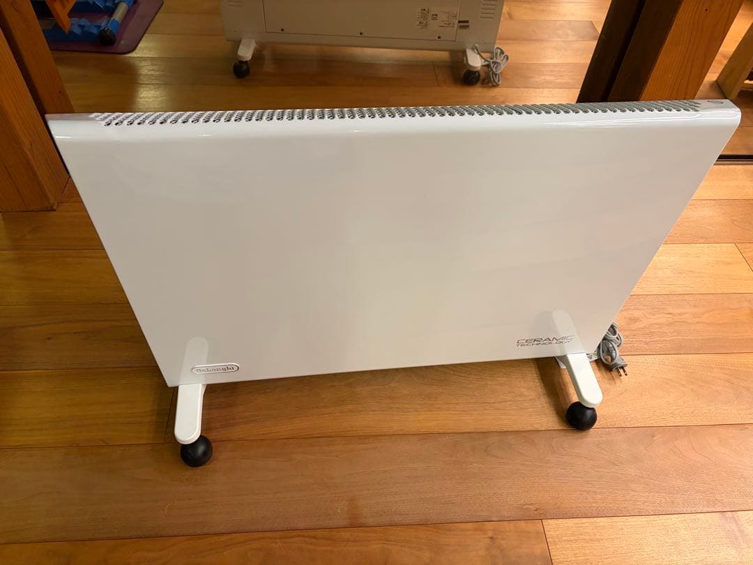 スタンド式電気ヒーター HKJ-8012-W1 1200W