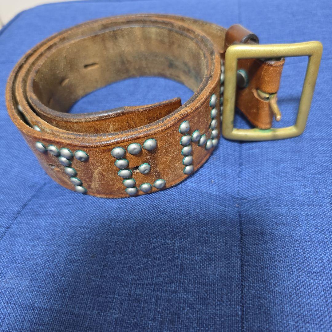 テンダーロインスタッズ付きブラウンレザーベルト
