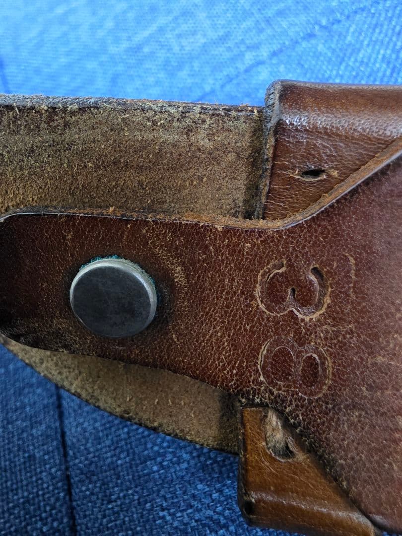 テンダーロインスタッズ付きブラウンレザーベルト