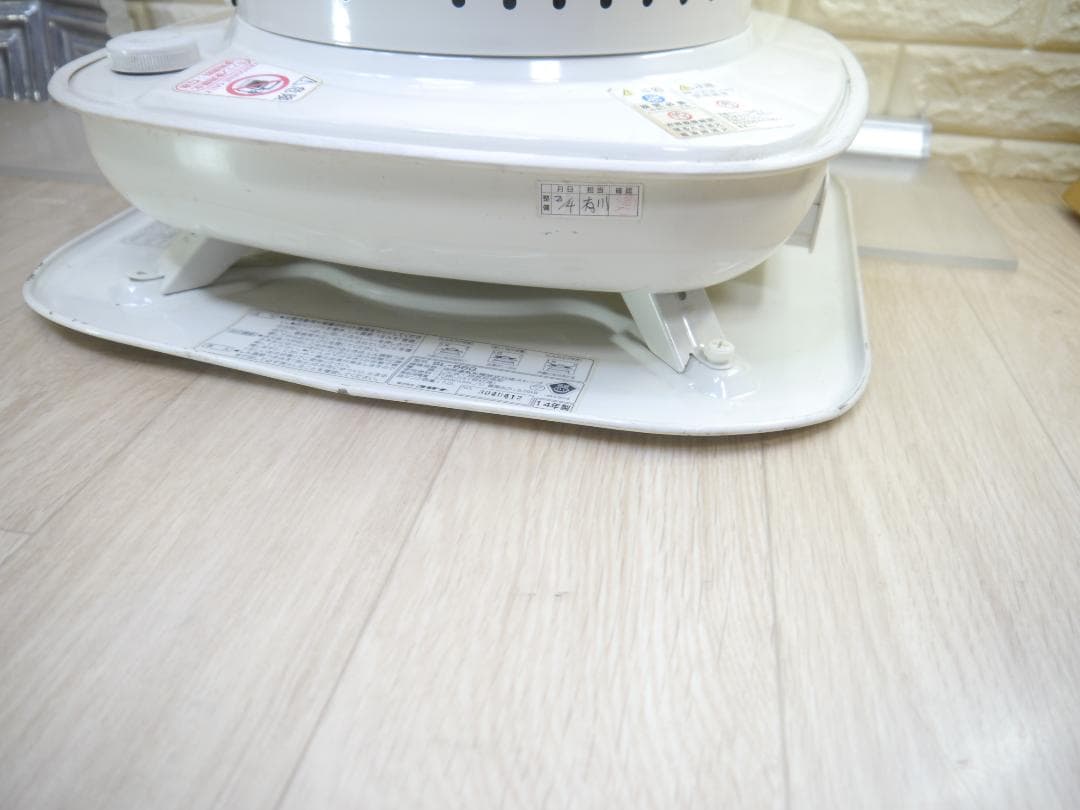 2014年◆送料無料◆　コロナ　石油ストーブ ホワイト