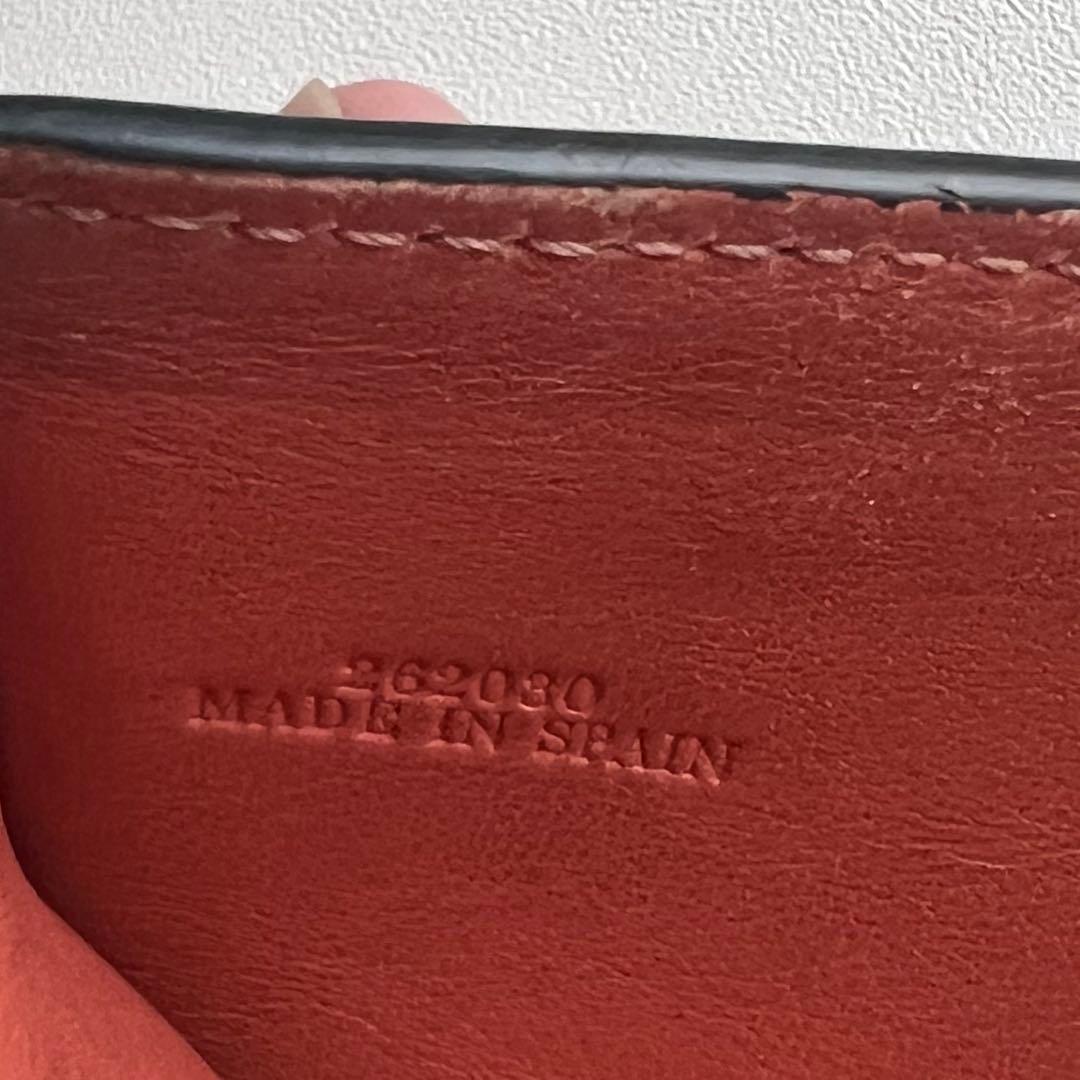 79 美品 LOEWE ロエベ 2つ折り財布