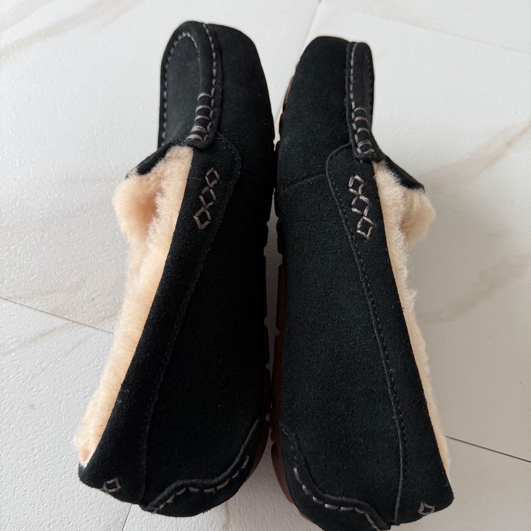 ✨試着✨極美品　アグ　正規品UGG ブラック モカシン　スリッポン　ローファー