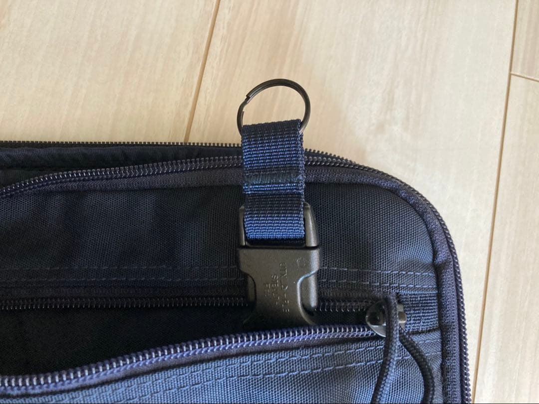 【美品】BRIEFINGブリーフィング クラッチバッグ　ネイビー