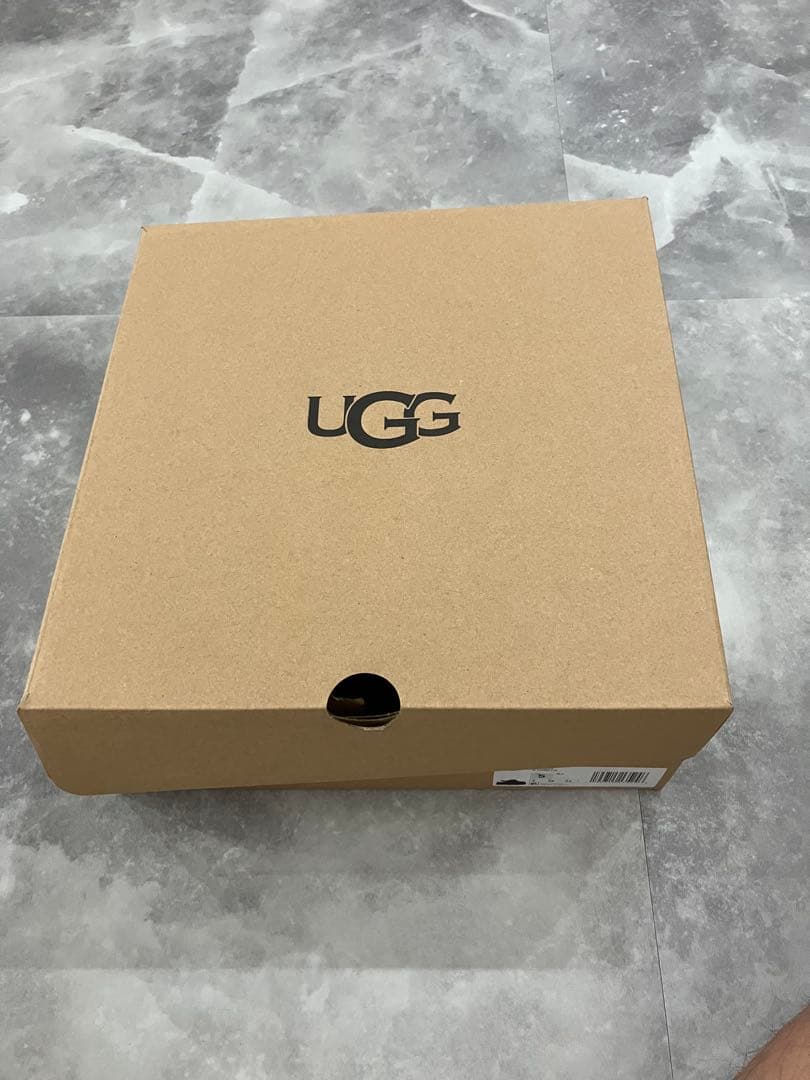 UGG ブラック スエード スリッポン厚底