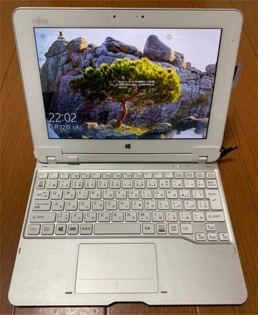 富士通　ARROWS Tab Q584/K