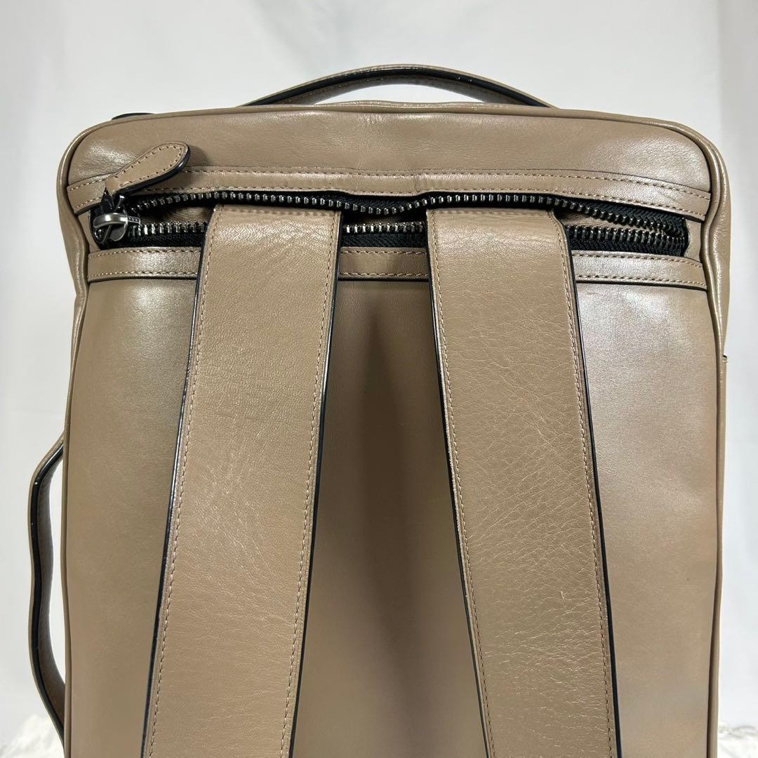 【美品】コーチ 6877 グラハム 3way リュック ブリーフケース A4可