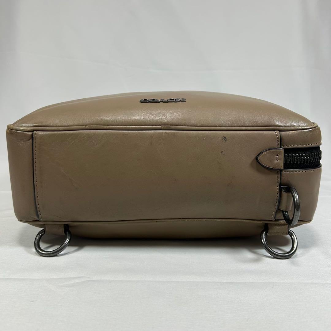 【美品】コーチ 6877 グラハム 3way リュック ブリーフケース A4可