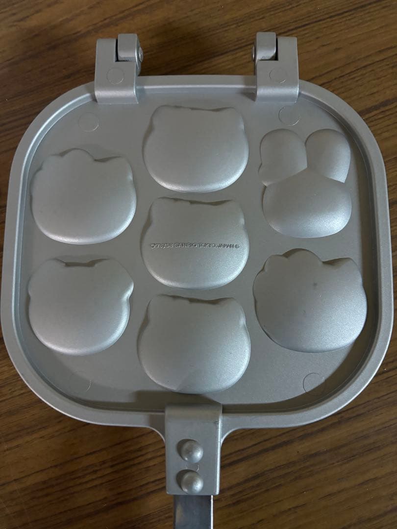 ハローキティ ホットサンドメーカー シルバー　可愛い　希少